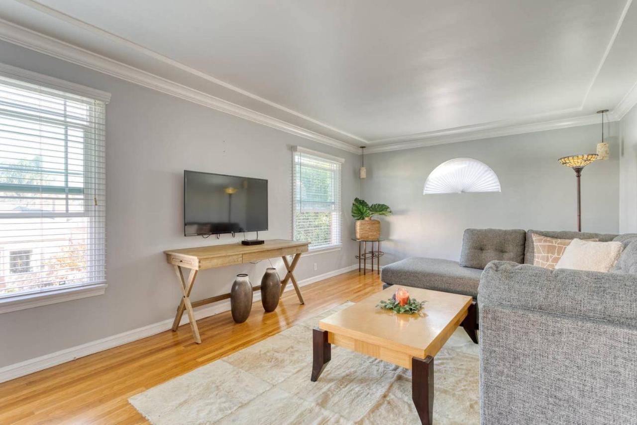 New Belmont Shore Retreat With Free Parking Walk To Beaches Лонг Бийч Екстериор снимка