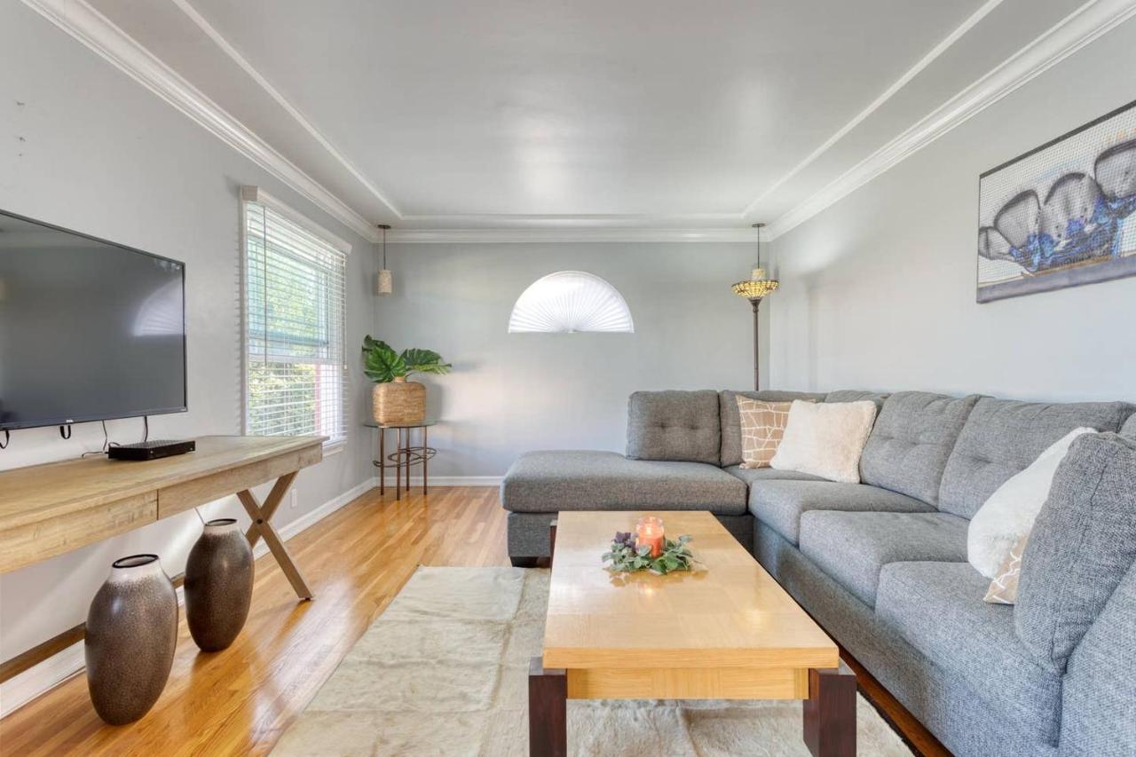 New Belmont Shore Retreat With Free Parking Walk To Beaches Лонг Бийч Екстериор снимка
